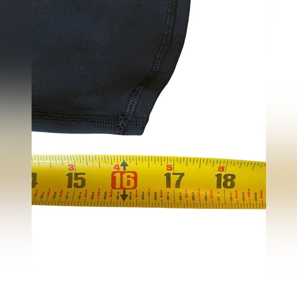 LULULEMON Black Cropped Side Mesh Leggings, Size 8 - Picture 8 of 10